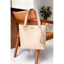 Bolsa Feminina Tote Elegance – Pingente Tassel e Metais Dourados